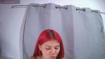 Lynieh live cam on Cam4