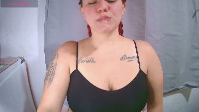 Lynieh live cam on Cam4