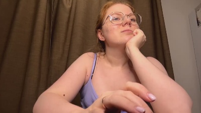 LynneMineo live cam on Cam4