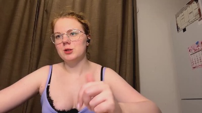 LynneMineo live cam on Cam4