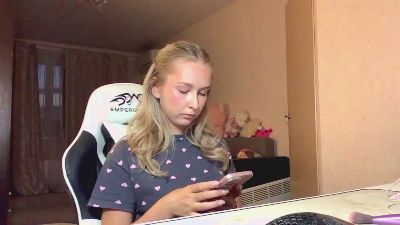LynseyPake live cam on Cam4