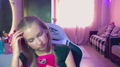 LynseyPake live cam on Cam4