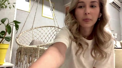 LynseyPake live cam on Cam4