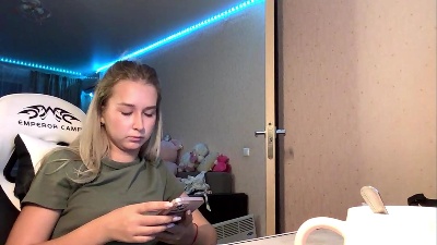 LynseyPake live cam on Cam4