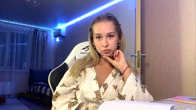 LynseyPake live cam on Cam4