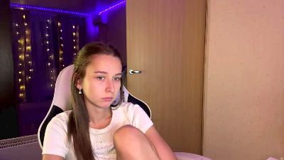 LynseyPake live cam on Cam4