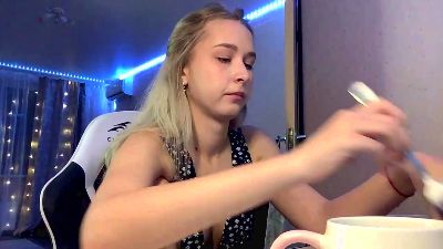 LynseyPake live cam on Cam4