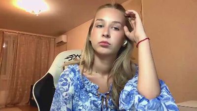 LynseyPake live cam on Cam4