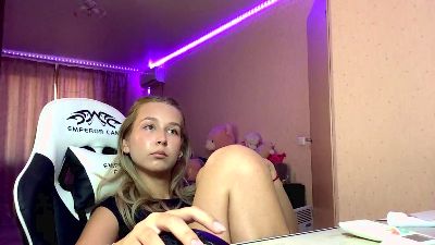 LynseyPake live cam on Cam4