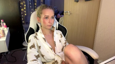 LynseyPake live cam on Cam4