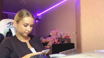 LynseyPake live cam on Cam4