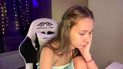 LynseyPake live cam on Cam4