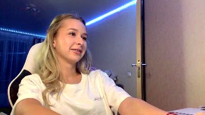 LynseyPake live cam on Cam4