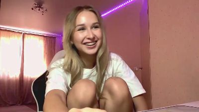 LynseyPake live cam on Cam4