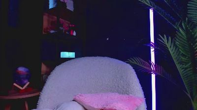 Lyra_viel live cam on Cam4