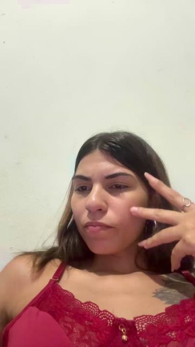 Lyviaa_ live cam on Cam4