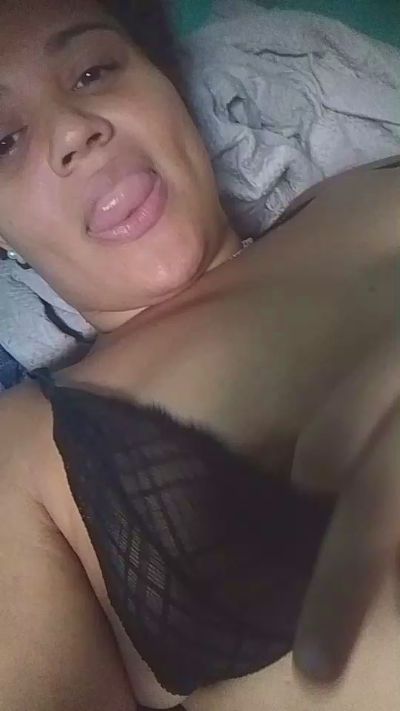Lyya live cam on Cam4