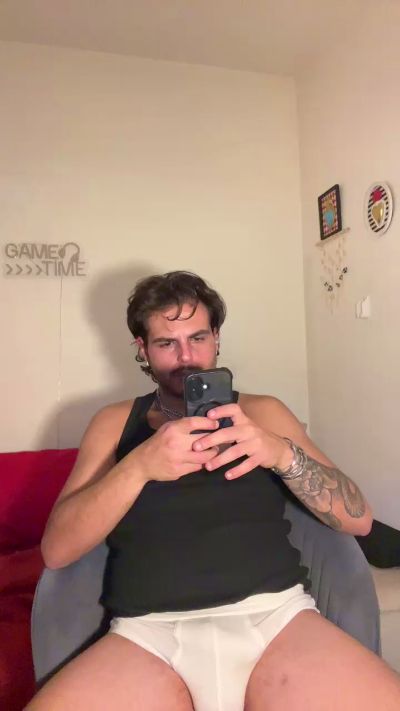 M4tt3000 live cam on Cam4