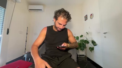 M4tt3000 live cam on Cam4