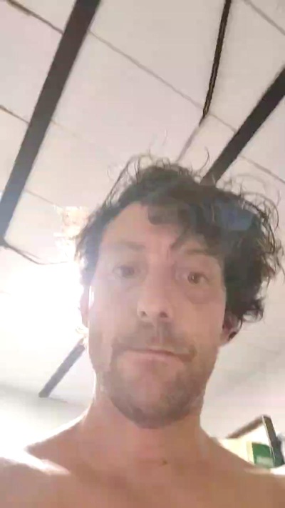 MAGICDICK20 live cam on Cam4