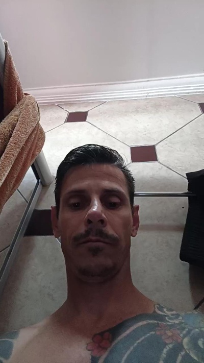 MASSAGISTA19CM4 live cam on Cam4