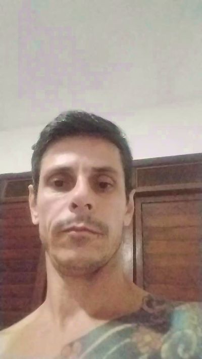 MASSAGISTA19CM4 live cam on Cam4