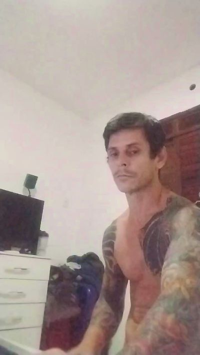 MASSAGISTA19CM4 live cam on Cam4