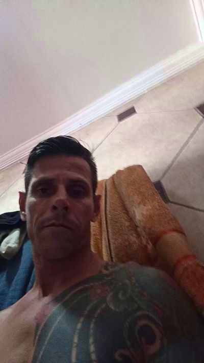 MASSAGISTA19CM4 live cam on Cam4
