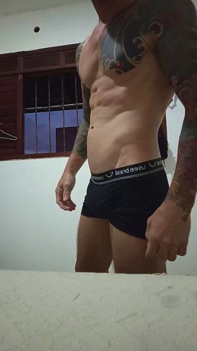 MASSAGISTA19CM4 live cam on Cam4