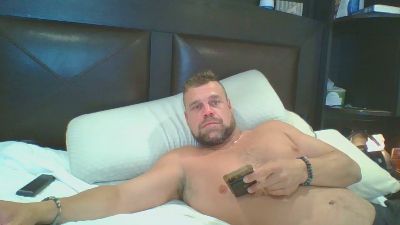 MASTERPPP69 live cam on Cam4