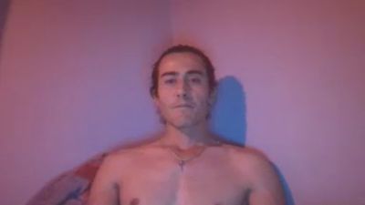 MAYBEYOUTWT live cam on Cam4