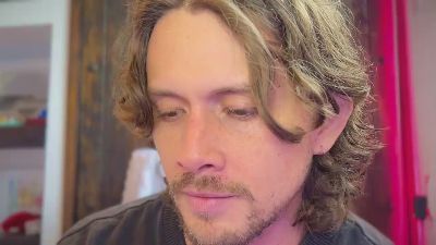 MCKLISTER69 live cam on Cam4