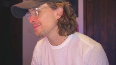 MCKLISTER69 live cam on Cam4