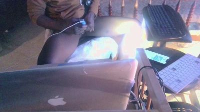 MD_Playa live cam on Cam4