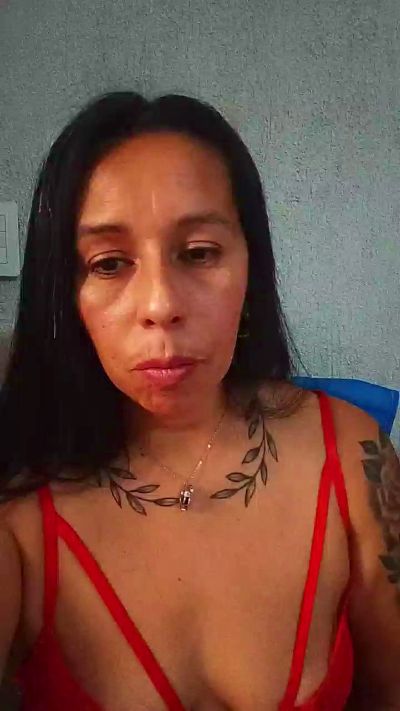 MENEKA live cam on Cam4