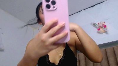 MIA_777G live cam on Cam4