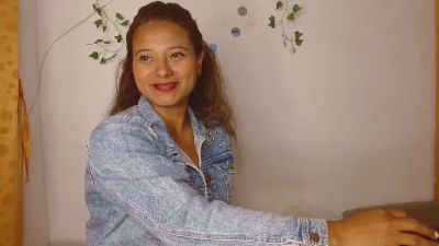 MIELSQUIRT live cam on Cam4