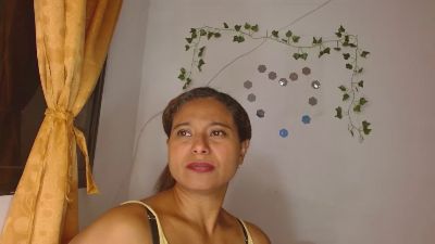 MIELSQUIRT live cam on Cam4