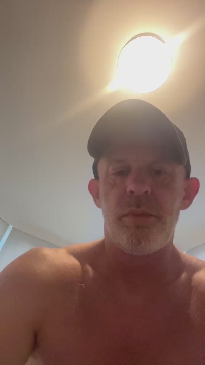 MRNICELDN live cam on Cam4