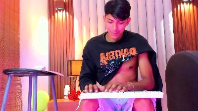 MYKE_TUCKER live cam on Cam4