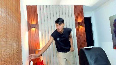 MYKE_TUCKER live cam on Cam4