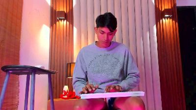 MYKE_TUCKER live cam on Cam4