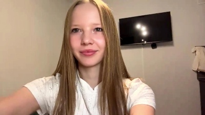 MabelleSchifko live cam on Cam4
