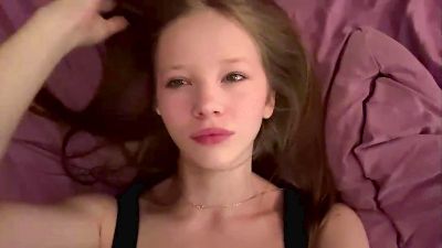 MabelleSchifko live cam on Cam4