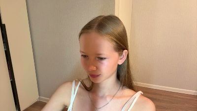 MabelleSchifko live cam on Cam4