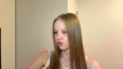 MabelleSchifko live cam on Cam4