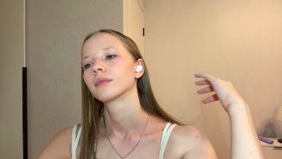 MabelleSchifko live cam on Cam4