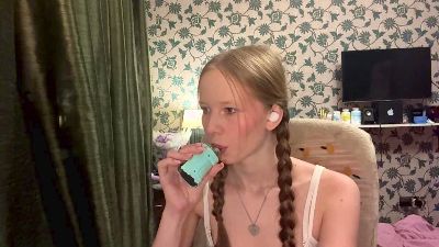 MabelleSchifko live cam on Cam4