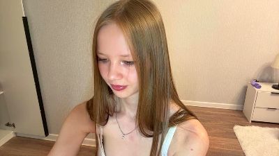MabelleSchifko live cam on Cam4