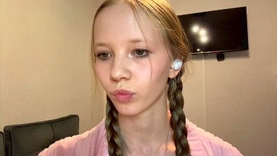 MabelleSchifko live cam on Cam4